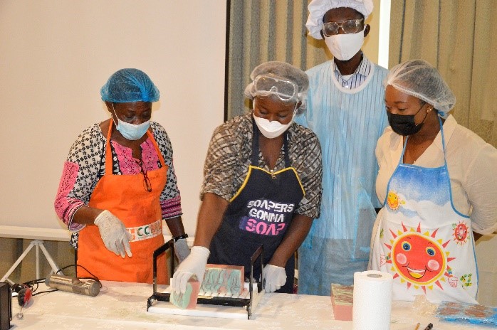 soap 1 35 entrepreneurs benefit from handcraft soap making formulation